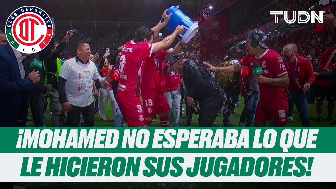 ¡BAÑO TURCO! ¡Los jugadores 'se encargaron' de MOHAMED al más puro estilo de la NFL! | TUDN