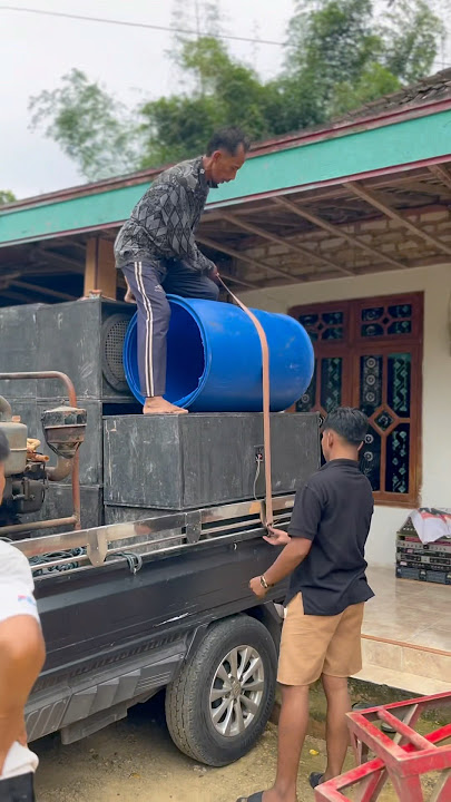 Priper cek sound horeg di tengah sawah pakai disel engkol