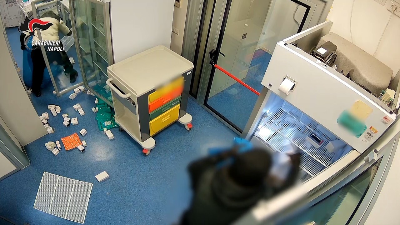 Farmaci oncologici, presa la banda dei furti al Policlinico di Napoli