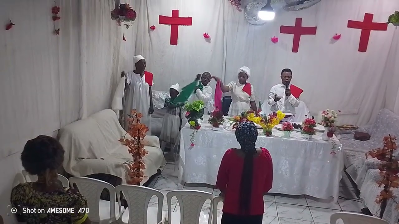 J entre pour t adorer toi seul Jésus-Christ 🔥✝️🔥🙏♥️