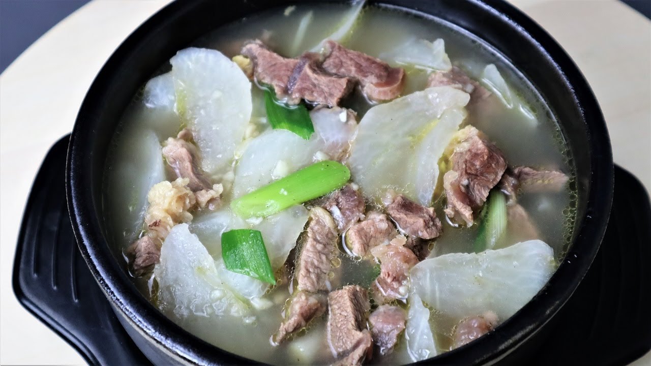 Sup lobak daging sapi ala Korea ( Soegogi Muguk )
