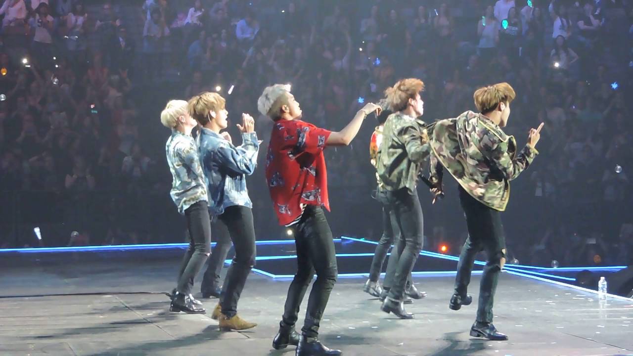 KCON France 2016 - BTS - Save Me