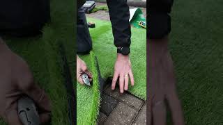 How To Cut Around A Tree Or Pole With Artificial Gr - Tippers Landscaping Range