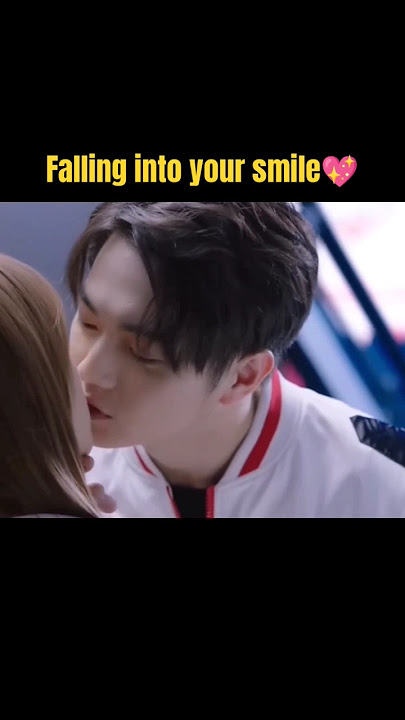 kiss💋💋#shorts#fallingintoyoursmile#cdrama#kdrama#romance#gaming#kiss#trending#viralvideo#korean#love