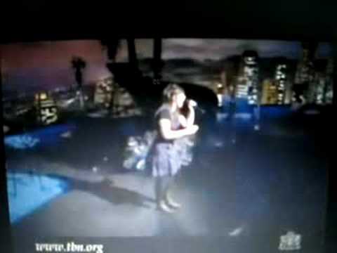 Bianca Ryan sings "How Great Thou Art" In Spanish!