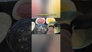 🔥 Ленивый пирог из лаваша с колбасой и сыром – быстро и вкусно!#ленивыйрецепт #пирогизлаваша