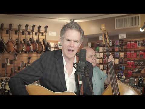 Chris Jones & The Night Drivers "I'm A Wanderer"