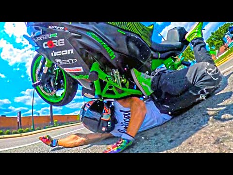 BIKERS ARE CRAZY - Epic Motorcycle Moments - Ep. 375