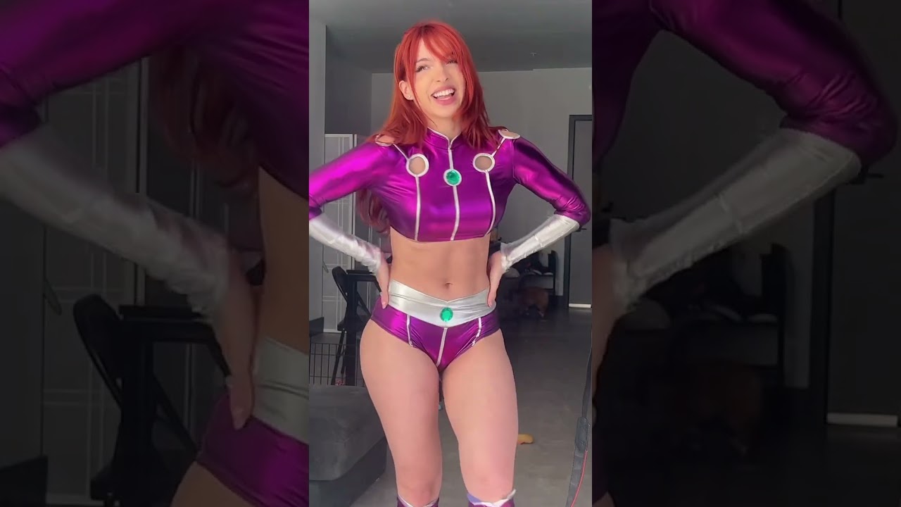 Trying On New Starfire Costume 🥰💕
