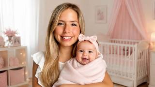 Mes parents ont adopté un bébé ! C'est une merveilleuse petite fille