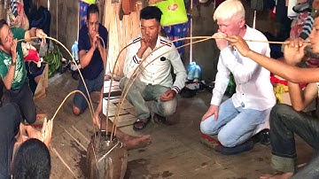 Rượu Cần đặc sản người dân tộc thái đen tây bắc chỉ uống rượu vào những dịp đặc biệt