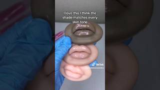 Swatching Pink Daisy On The Silicone Lips