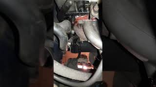 Что-то потекло с под головки #comedy #automobile #смешнойшор #funny #humor #ремонт #топ #юмор #гараж