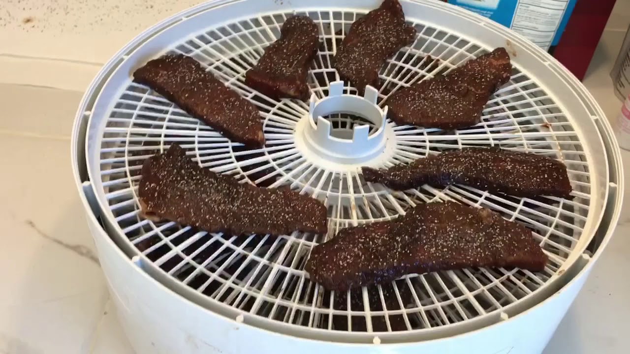 Jerky comparison/ Franks hot sauce vs Sriracha on a Traeger pellet vs