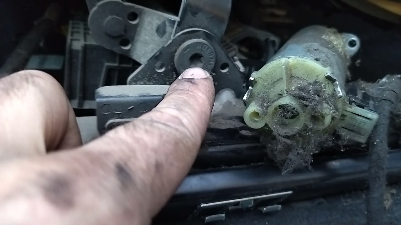 Ремонт водительского сиденья Туарег, замена шестерёнки электропривода ...