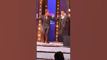 Bhojpuri Award So Netaji Indoor Stadium Khesari Lal Yadav Govinda Ji Ka Dhamal Dance Viralvideo 