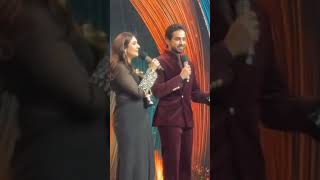 Dure Fishan And Bilal Abbas At Hum Awards