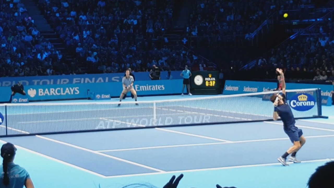 Federer vs Berdych [COURT LEVEL VIEW] - London 2015 - YouTube