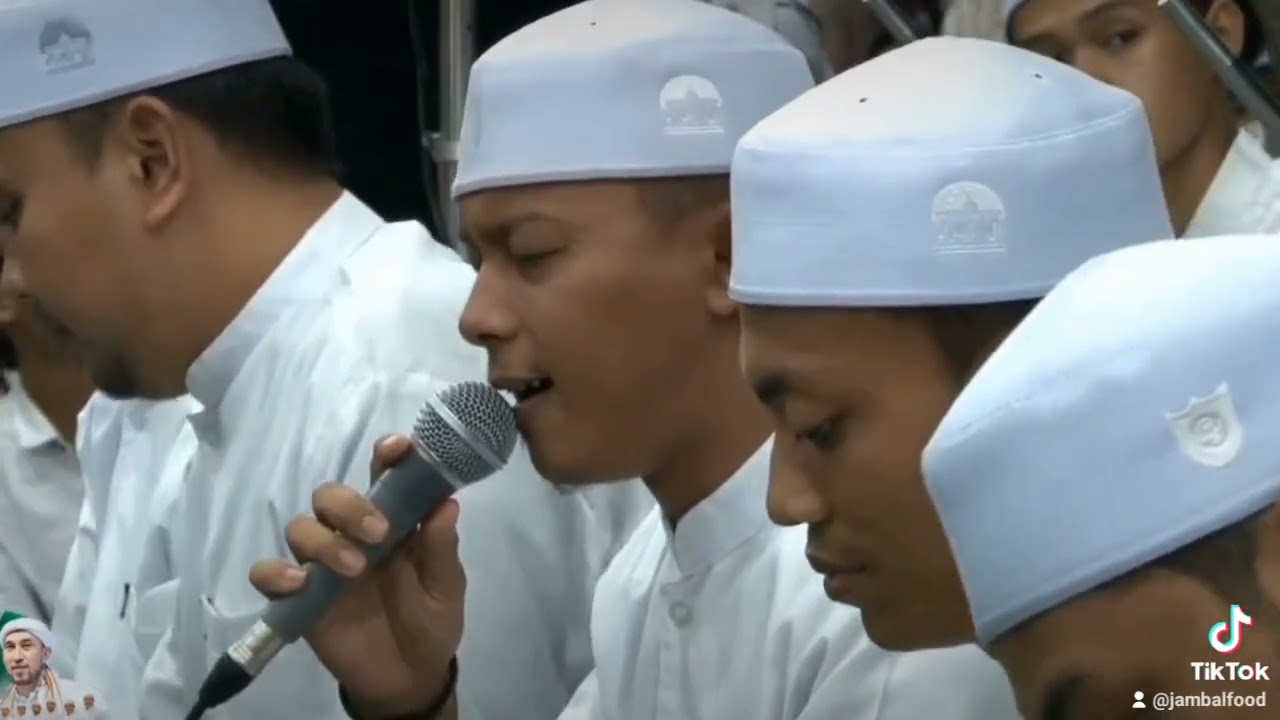 VOCAL UST. YAN LUCKY AZ ZAHIR