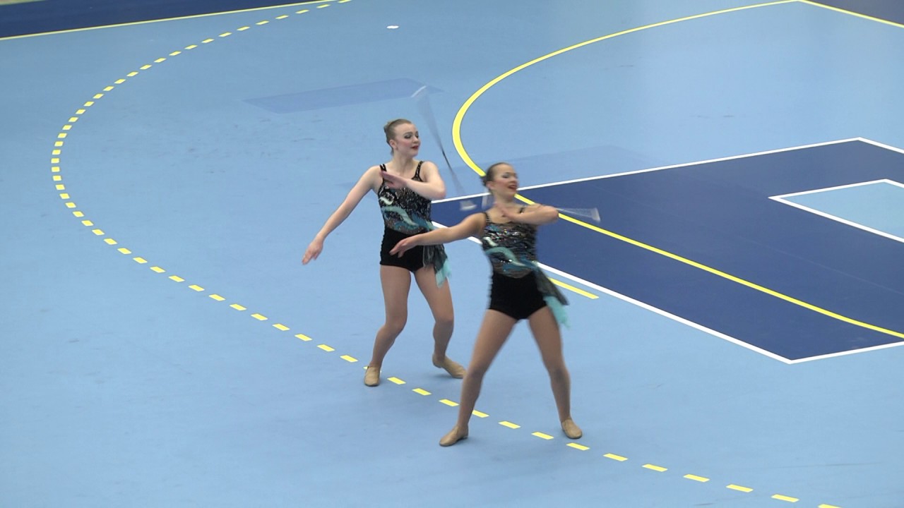 2016 WC Jr Pair Final 02 Canada