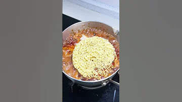 100 Ways To Eat Instant Noodles Food Noodles Ramen 