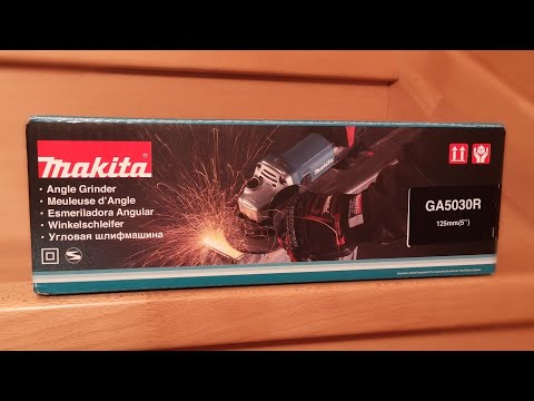 Unboxing of the Makita GA5030R angle grinder And the first grinding.