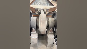 The reciprocating screen can screen different sizes of stone.