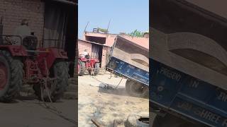 Trolley Palat Gai Mushkil Se Sidhi Hui Hai ,