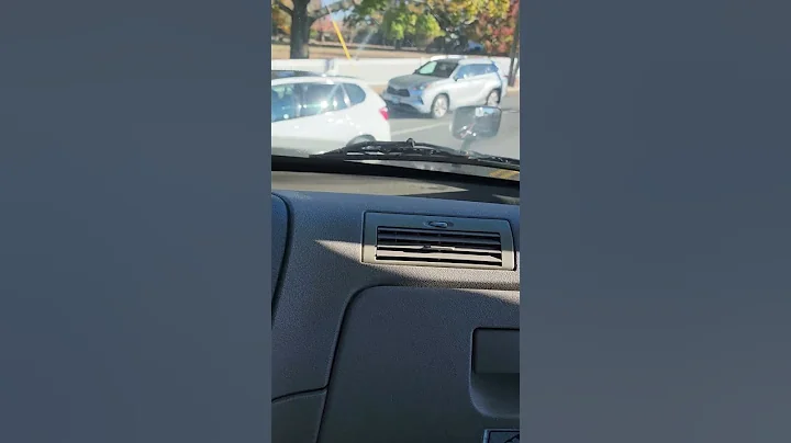 Hard right turn in a Tractor Trailer with traffic at a light explaining in detail.