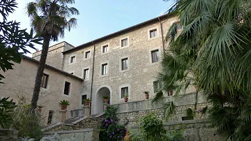 Dove si trova l'Abbazia Casamari?