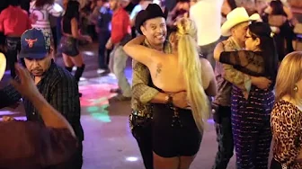 MÁS BAILE DE SABADITO EN EL CHAMPS! ESTÁ FREGON !