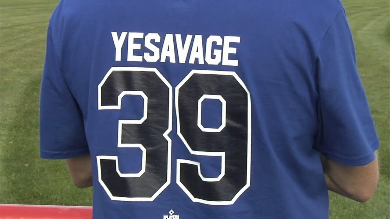 «Сегодня — день Трея Йесэвиджа»: общественность готовится наблюдать за игрой родного поля Бойерта...