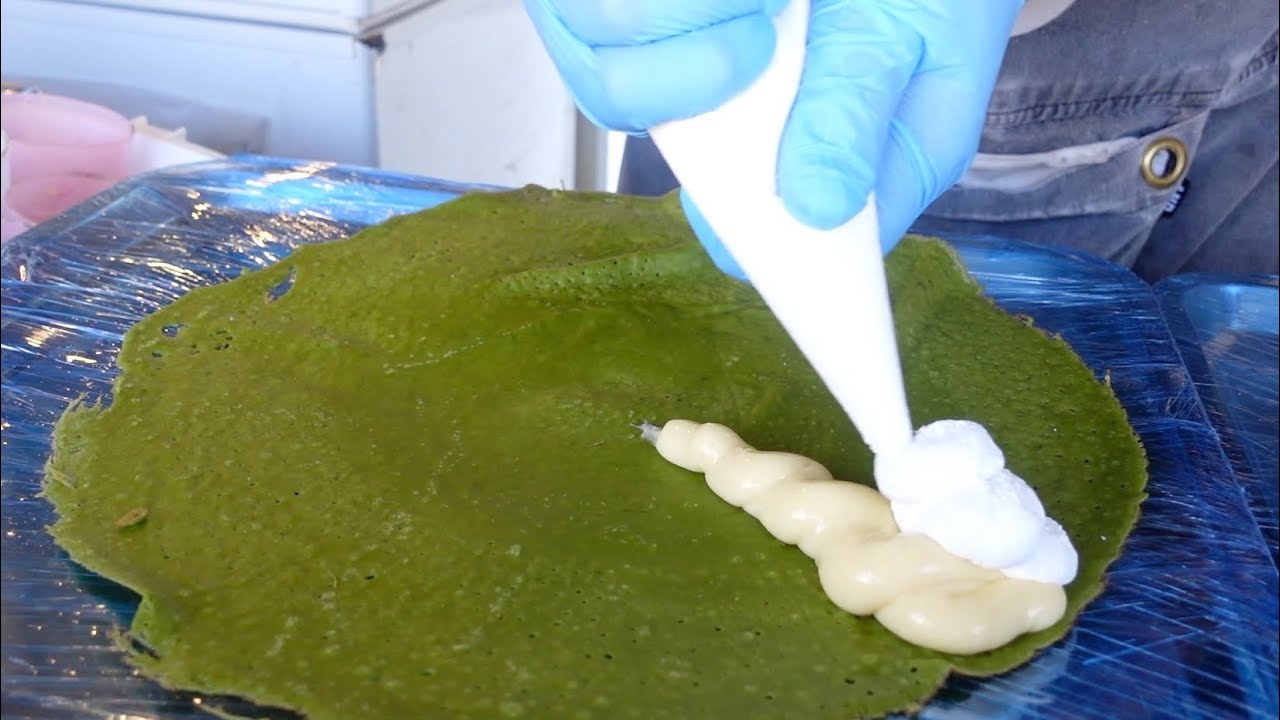 お客さんが止まらない南国のここでしか食べれないクレープたち