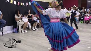 Baile de exhibición a cargo de Dante & Mayel ❤️💐 del grupo competitivo ...