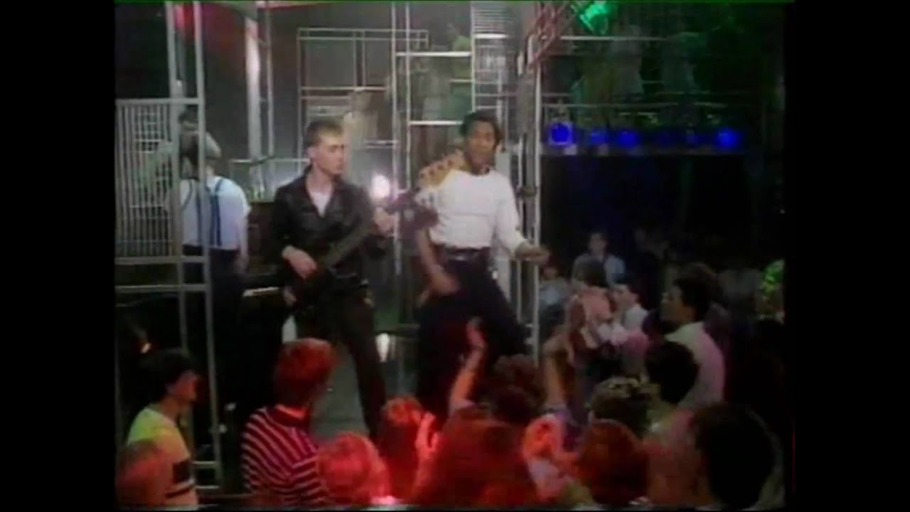 Jo Boxers 'Just got lucky' Top of the Pops. YouTube