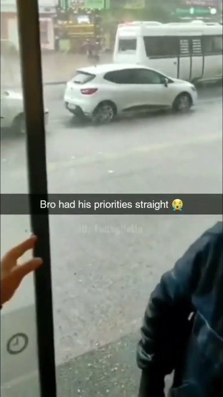 Bro had his priorities straight with that prvnci playing