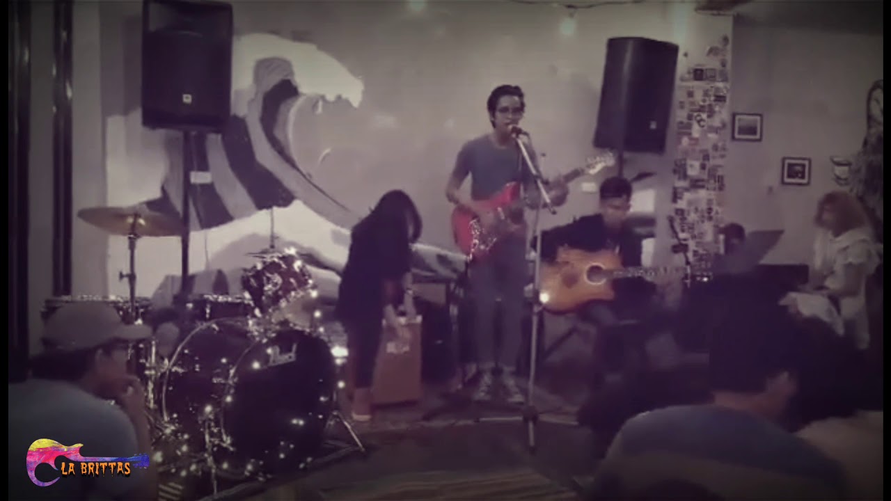 ' Sidewalk ' Original song| La Brittas (LIVE) @Jess&Pats