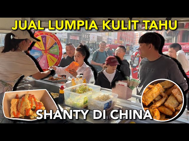 JUAL LUMPIA KULIT TAHU DI CHINA, ALHAMDULILLAH HARI INI RAMAI SEKALI SAMPAI LUDES! 🥹 class=