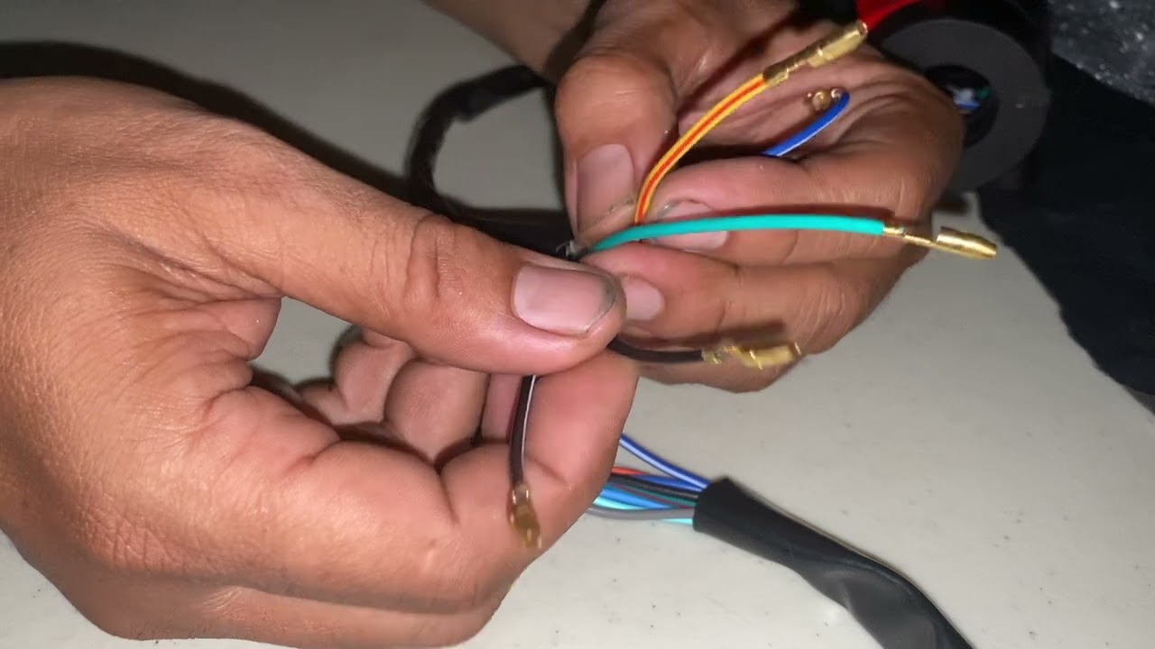 TMX ALPHA 125 UNBOXING left and right handle switch and color coding