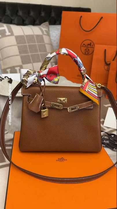 Hermès 2nd Quota Bag — Kelly 25 Retourne Barenia Faubourg Fauve in Gold  Hardware 🤎💛🧡 