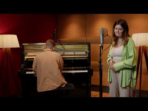 Hugh Hardie - Blush (feat. Zara Kershaw) | Acoustic Session
