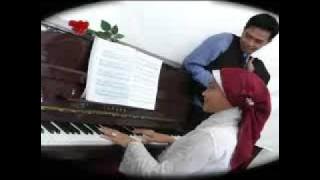 Video Pernikahan Hanum Rangga
