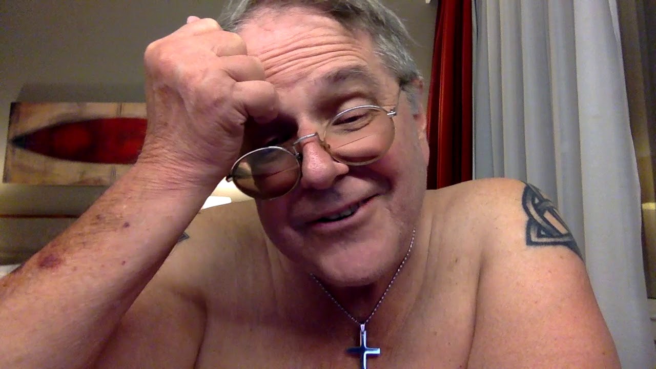 Joe Goes to the UK Part Ten -- And Has a Shower and Goes to Evensong in Durham Cathedral