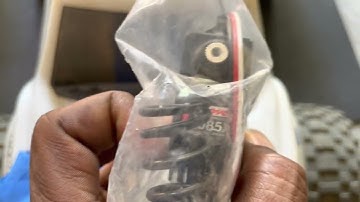 Traxxas X-MAXX SERVO upgrade, comparison, wheel turn on & off the ground.