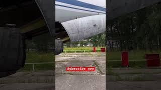 Insane cargo door opening on this massive aircraft 😳 #airport #aircraft