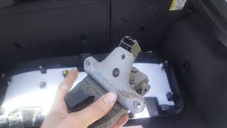 How to replace the rear hatch latch on a Ford Focus 2012-2018