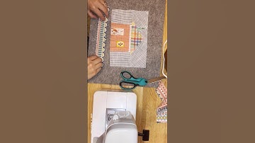 🏠 Have you tried some improv houses yet?? #quilting #sewingtutorials