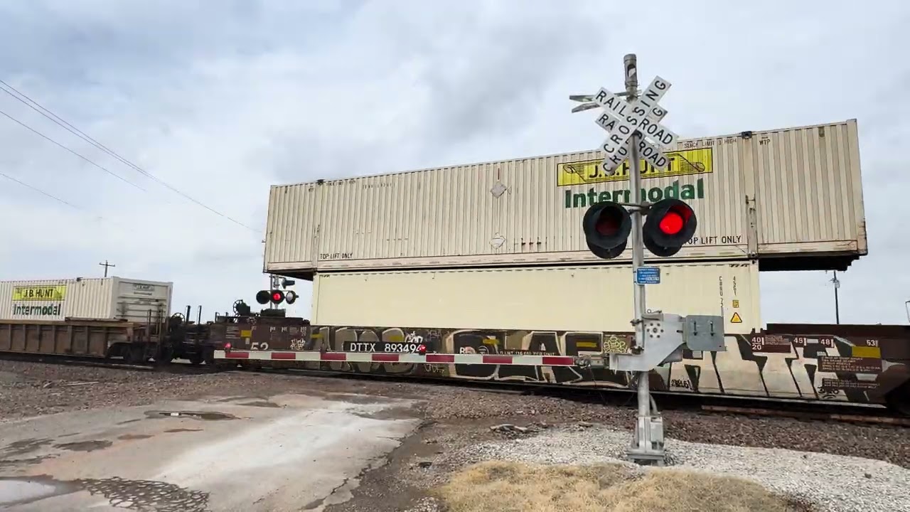 Eastbound BNSF Intermodal Train crosses into Wichita County, TX - 2/14/26