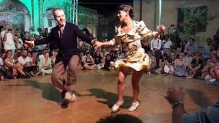 Lindy Hop, improvisació. Nils Andren i Bianca Locatelli ballant Jive at Five. 2019