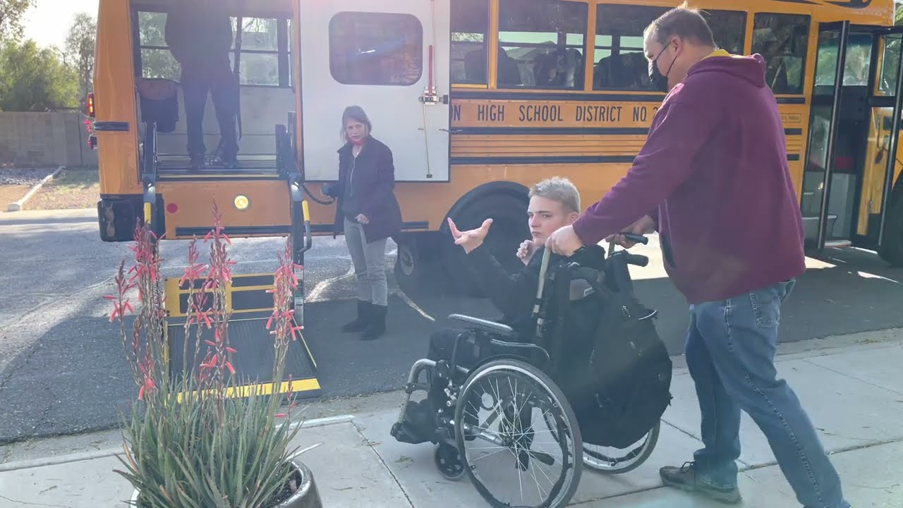 Total Monday Sagan bus.